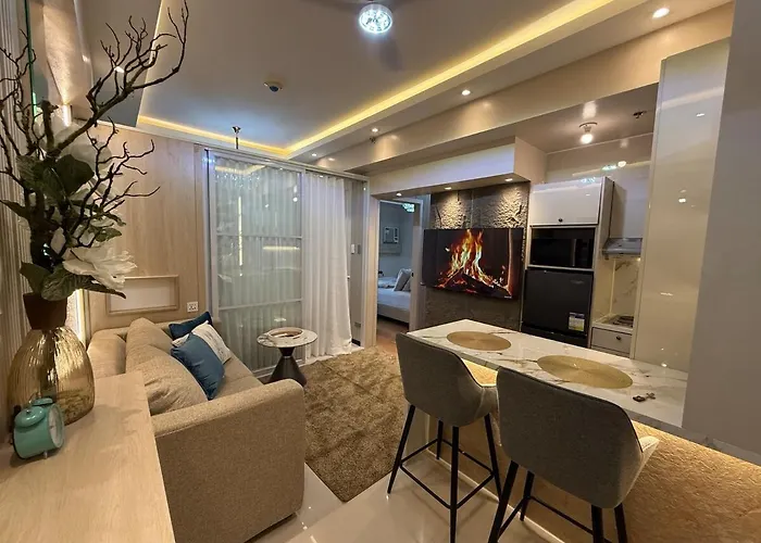 Apartment 2br Near Bay Moa L Airport With Free Use Of Pool L 4 Ppl *